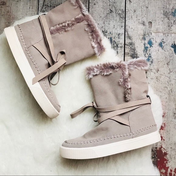 Toms Other - 🔥sale🔥TOMS vista fur lined waterproof